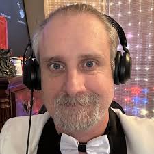 who wants some visual Vampire Survivors lore?! here's a back shot of Poe 🧄