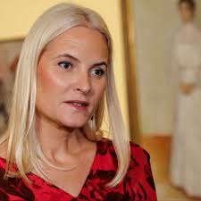 Heide keller bestätigte zwar vor geraumer zeit, erkrankt zu sein, um welche krankheit es sich dabei handelte, . Mette Marit Unheilbar Krank Norwegens Kronprinzessin Findet Klare Worte Stars