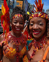 Not me getting misty eyed while posting 🥹🫶🏽💚🇹🇹! The older I get the  more I understand just how rare the love of my family is.  #HappyNationalSiblingsDay Some of my favorite people in