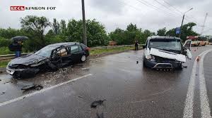 Мэром кривого рога он стал в декабре 2020 года. Sereznoe Dtp V Krivom Roge Na Kresovskoj Dambe Voditelej Zabrali Skorye Foto Novosti Krivogo Roga