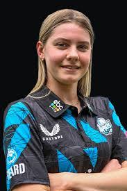 Millie Carr's Instagram, Twitter & Facebook