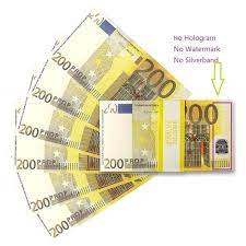 In 2016 the eurozone received a total of $ 105.754.118.351 usd in remittances. Euro Billets For Sale 200 Billets Flash Tres Realiste De 200 Euros
