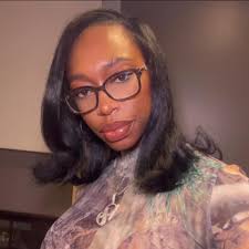 What's the quickest way to cool a cake for icing?