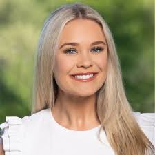 I am pleased to announce that I have achieved the status of Texas State  University alumna.