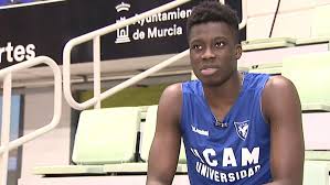 Con antetokounmpo evolucionando en el filial, solo jordan davis aparece como parte del juego exterior del ucam murcia que ya se reconstruyó la pasada campaña y que apunta a volver a tener nuevas piezas para la 21/22. El Menor De Los Antetokounmpo En Murcia