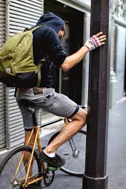 Cyclist Wear In 2020 Bicycle Fashion Bike Style Cycling Fashion