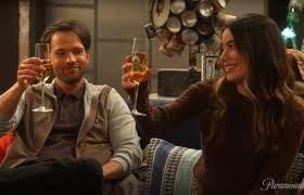 The 2007 children's sitcom ended in 2012 and is now picking up nine years. Icarly Revival Trailer Watch Carly Spencer And Freddie Adulting In Paramount Series Video