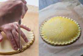 Dini olsun olmasın paylaşımın ve eşitliğin hissedildiği bir gelenektir galettes des rois yemek. Comment Faire Une Galette Des Rois Maison Conseils Et Astuces
