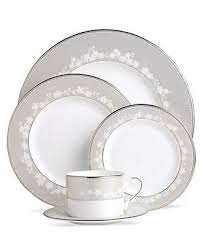 Ahh This Is So Elegant And Classy Lenox Dinnerware Bellina 5 Piece Place Setting Fine China Dining Fine China Dinnerware Dinnerware Sets Fine China Set