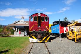 Companies like amtrak offer scenic train rides across the u.s. Plymouth Lincoln Railroad Wikipedia
