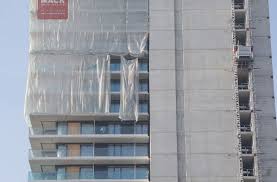 Zusammen mit dem vorverkauf der wohnungen sichert der hotelpachtvertrag einen guten teil der baufinanzierung des hotels und wohnturms langfristig ab. Gewa Tower In Fellbach Die Geschichte Eines Skandalbaus Rems Murr Kreis Stuttgarter Zeitung