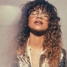 Wavy hair is something that one wishes to be a proud owner of. 15 Wash And Wear Hairstyles For Every Hair Type To Try This Summer Ouai