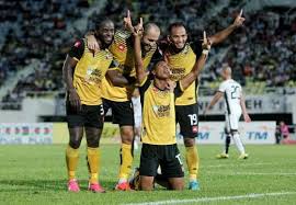 Perak the bos gaurus football club or perak tbg is a professional football club based in ipoh city that competes in malaysia super league. Perak 3 0 Jdt Bos Gaurus Notch Memorable Win Over The Southern Tigers Goal Com