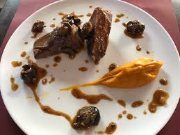 Check spelling or type a new query. Lingua Di Vitello Arrostita Con Lumache E Purea Di Mangiare Bene