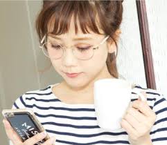 ボード glasses girl のピン