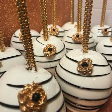 Black And Gold Candy Apples Instagram Photo By Candy Apple Lady Jan 27 2017 At 11 55 Pm Chocolate Apples Wedding Candy Apples
