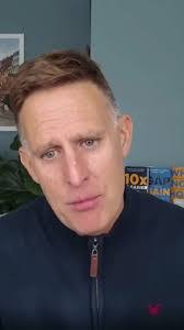 Paul Bee's Instagram, Twitter & Facebook