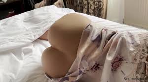 Sharing a bed with my hot step mother - XNXX.COM