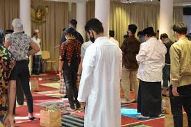 Mukadimah mc sholat idul adha. Shalat Idul Adha Di Kbri Berlin Tetap Patuhi Protokol Kesehatan Surat Dunia