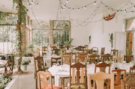 helena owen boda en el chateau de la motte husson a real sarah willard bride on channel 3 escape to the chateau wedding beautiful bedroom decor chateau