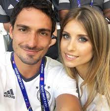 Gas rockets to hold the city of san francisco hostage unless the payment for the marines' families is given. Mats Hummels Photos Mats Hummels Picture Gallery Famousfix