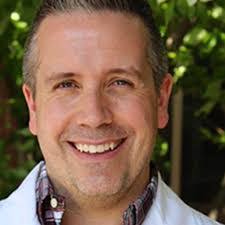 Jennifer Viernes's Instagram, Twitter & Facebook