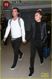 After months of speculation, gavin rossdale has made his blossoming relationship with sophia thomalla instagram official. Gavin Rossdale Girlfriend Sophia Thomalla Touch Down At Lax Photo 4057068 Gavin Rossdale Sophia Thomalla Pictures Just Jared
