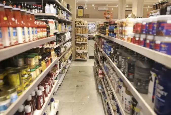 Anvisa manda retirar shampoos, perfumes e alisantes do mercado