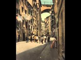 La canzone è la descrizione di un rito settimanale verse 1 quandu ä duménega fan u gíu cappellin neuvu neuvu u vestiu cu 'a madama a madama 'n testa o belín che festa o belín che festa a tûtti. Fabrizio De Andre A Dumenega Omaggio Al Poeta Youtube