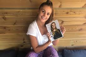 Ce spot tv met en valeur les femmes et le football, à l'occasion de la coupe du monde féminine de football. Lieke Martens Over Carriere Ik Heb Hier Vroeger Nooit Over De Limburger Mobile