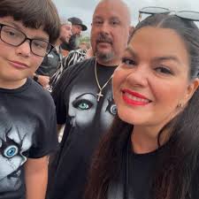 Can you create a 6 pack of beer at a liquor store?