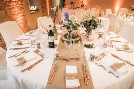 Le Mariage D Astrid Et Vincent Theme Champetre Blog Mariage Deco Table Mariage Champetre Decoration Table Ronde Mariage Decoration Table Mariage Champetre
