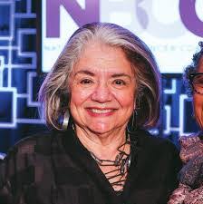 Gretchen Walton's Instagram, Twitter & Facebook