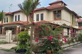 More house for sale at pelangi semenyih @ www.hartanahguru.com. Taman Pelangi Indah Transact Properties