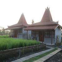 Booking kampoeng joglo ijen di licin, banyuwangi, jawa timur dengan jaminan harga sewa hotel terbaik dan murah dengan beragam metode pembayaran di traveloka. Kampoeng Joglo Ijen