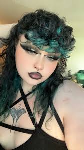 Samara Ivy (@bloodandblushh) • Threads, Say more