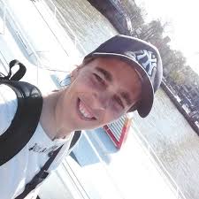 aquí y en ig devuelvo rápido reivad.official 23 años 📍GDL (México) 🏳️‍🌈