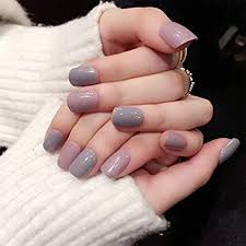 Uñas con flores blancas y negras muy elegantes para usar todos los días o en un evento de gala. Yunai Mediano Gris Falso Unas Pre Diseno Fake Unas Gel De Acabado Mezcla De Color 24pcs Amazon Es Belleza