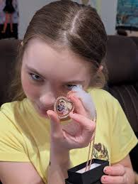 They got their spinner necklaces today!