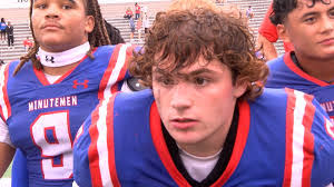 Carnell Davis's Instagram, Twitter & Facebook