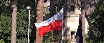 Ospitato dal 1985 nel prestigioso palazzo montecatini 2, opera dell'architetto gio ponti, il consolato generale degli stati uniti vanta una lunga presenza nella città di milano. Polonia In Italia Polonia In Italia Portal Gov Pl