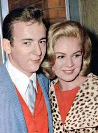 Let's welcome our 10 new members: Dianne Kos, Barbara Williams, Nicole  Mendoza- Ramirez, Sandra Thompson, Kimberly Lynn Bowyer, Eric Schlereth,  Emmanuel Kofi, Janice Odonnell, Terry Myers, Theresa Harmon