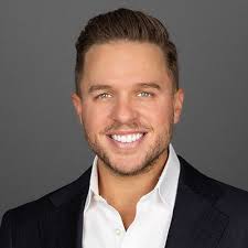 Extremely proud be one of the 46 McDermott attorneys promoted to Partner  effective January 1, 2024 and excited for what's ahead! Get the full list  here: https://lnkd.in/d62DbGKa