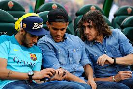 Jonathan dos santos ramírez is a mexican professional footballer who plays as a midfielder for major league soccer club la galaxy, whom he c. Carles Puyol Neymar Jonathan Dos Santos Carles Puyol And Jonathan Dos Santos Photos Zimbio