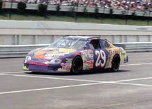 Nascar driver rating's are calculated using several key metrics from loop data to create an accurate rating/ranking below is an example of how jeff gordon's driver rating was calculated for the 2008 race at below is the formula used to tabulate jeff gordon's driver rating at darlington this season. Jeff Green Racing Driver Wikipedia