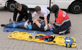 Spineboard Anleitung Zur Richtigen Anwendung Rettungsdienst Anleitungen Praktische Tipps