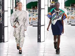 Another trend of summer 2022 in women's clothing, borrowed from men. Liberation And Rebirth 4 Trends For Spring Summer 2022