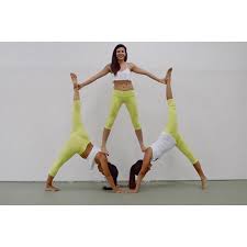 Yoga Acro Couples Beginner Poses Girls Inspiration Get Your Free Yoga Videos Poses On Liayoga Com Acro Yoga Poses Group Yoga Poses Three Person Yoga Poses