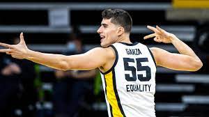 Последние твиты от luka garza(@lukag_55). Iowa Vs Iowa State Score Luka Garza Explodes In Second Half As No 3 Hawkeyes Trounce Rival Cyclones Cbssports Com