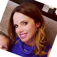 Lindsey Knuth's Instagram, Twitter & Facebook